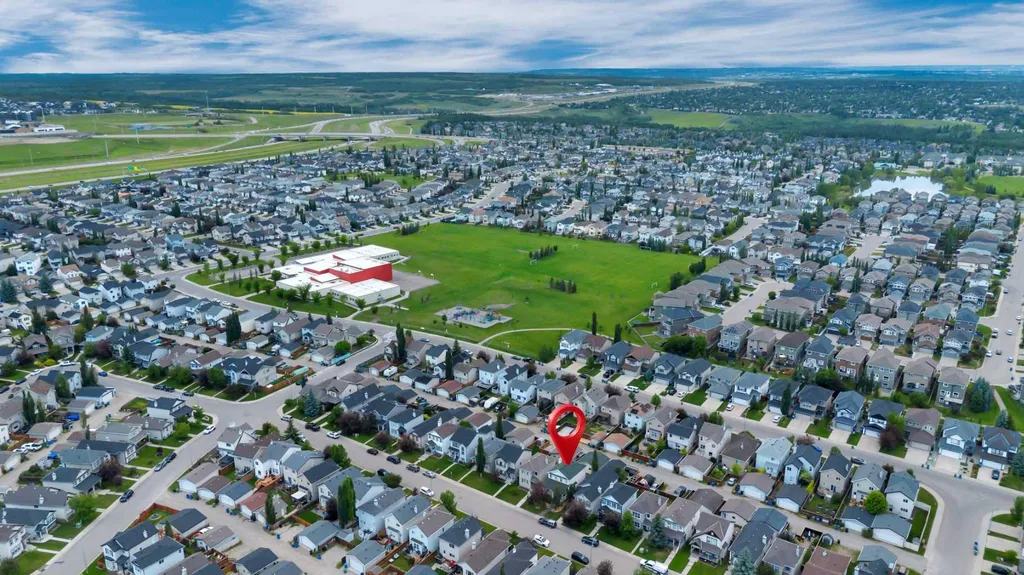 666 Evermeadow Road SW Calgary AB T2Y 4W7