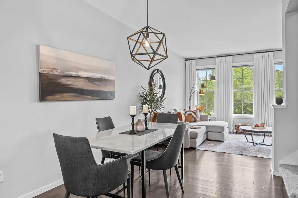 328 Ascot Circle SW Calgary AB T3H 0X2