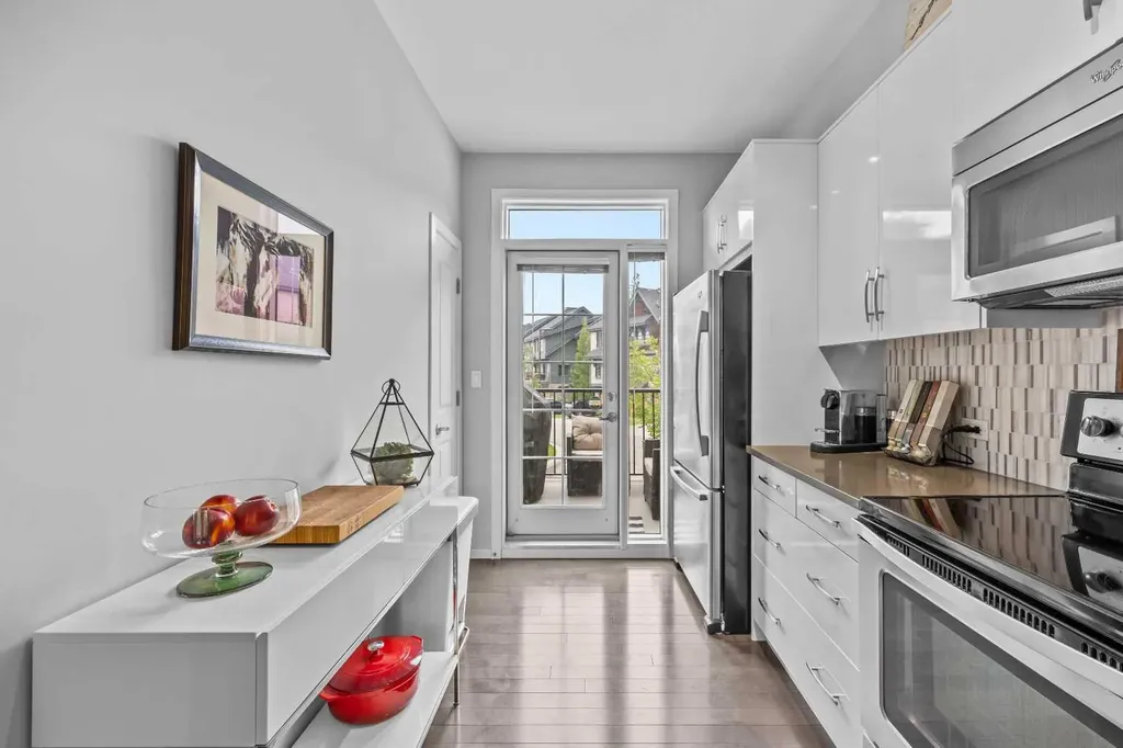 328 Ascot Circle SW Calgary AB T3H 0X2