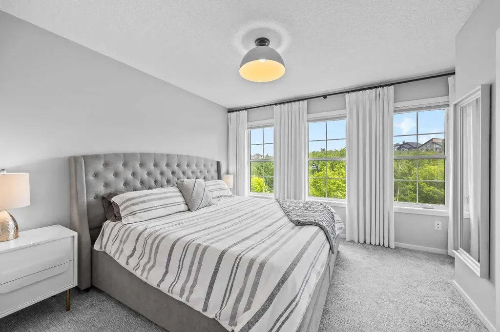 328 Ascot Circle SW Calgary AB T3H 0X2