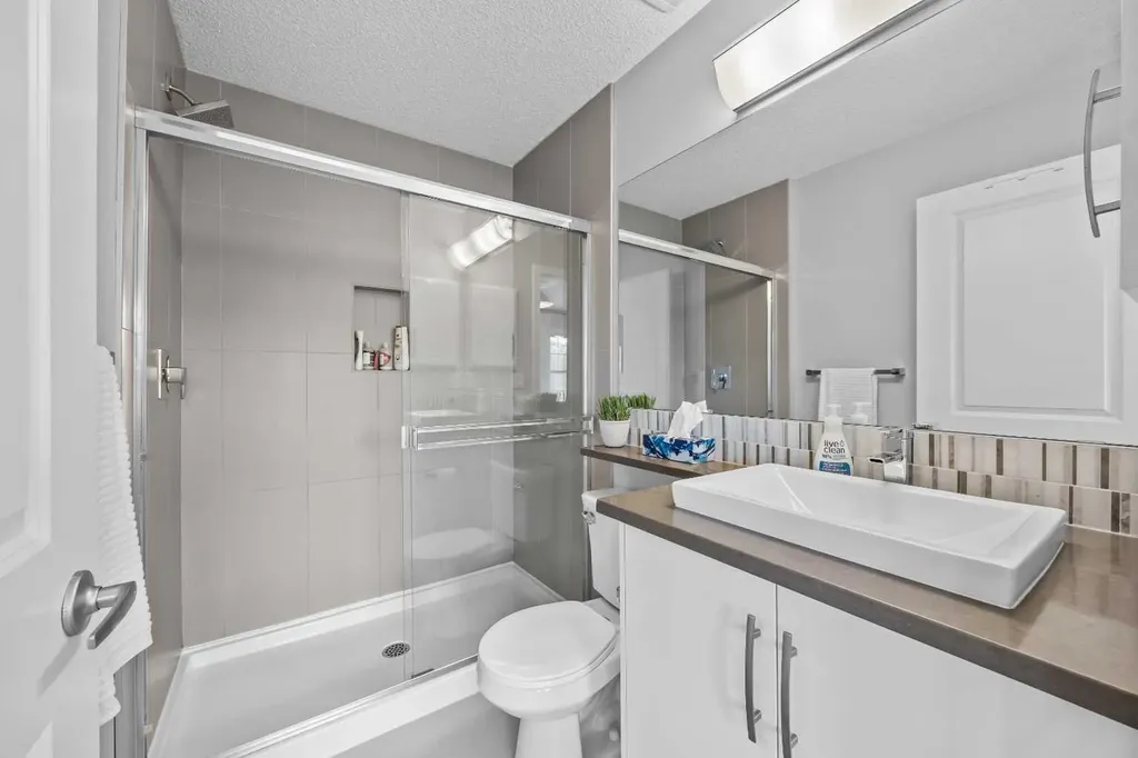 328 Ascot Circle SW Calgary AB T3H 0X2