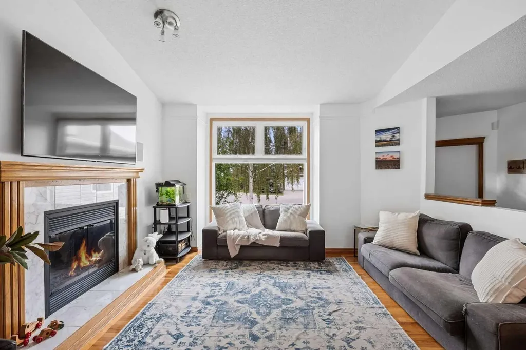 989 Macewan Valley Road Calgary AB T3K 3R2