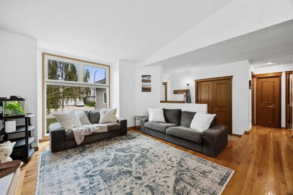 989 Macewan Valley Road Calgary AB T3K 3R2