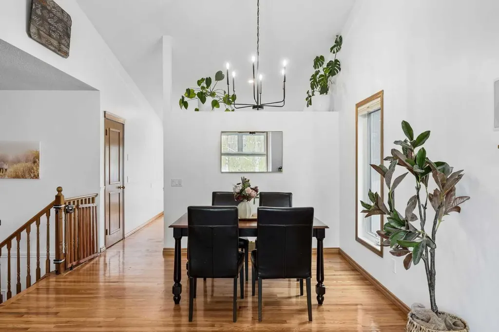 989 Macewan Valley Road Calgary AB T3K 3R2