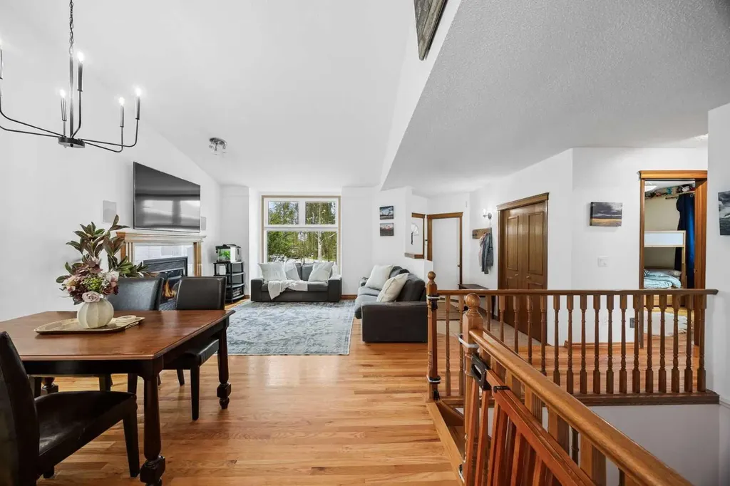 989 Macewan Valley Road Calgary AB T3K 3R2
