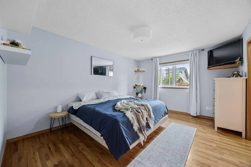 989 Macewan Valley Road Calgary AB T3K 3R2