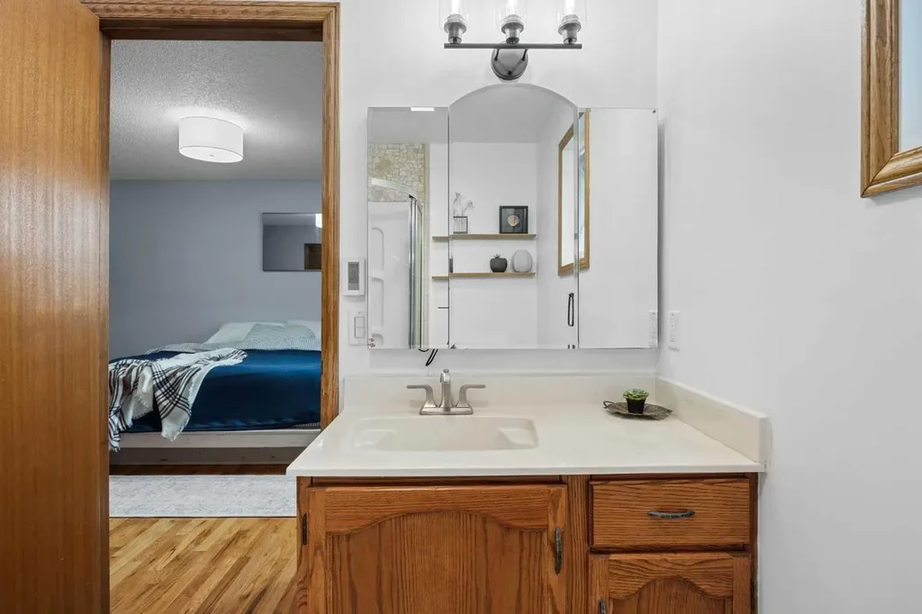 989 Macewan Valley Road Calgary AB T3K 3R2