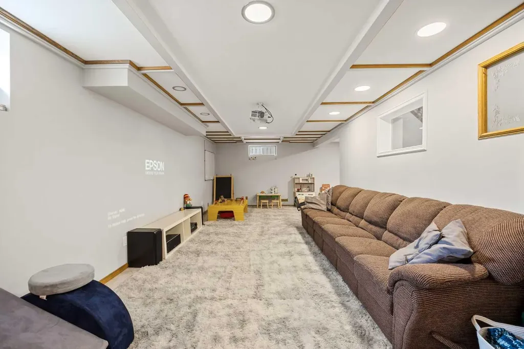 989 Macewan Valley Road Calgary AB T3K 3R2