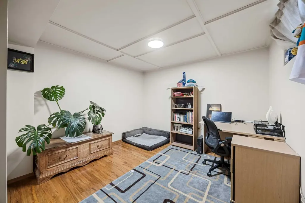 989 Macewan Valley Road Calgary AB T3K 3R2