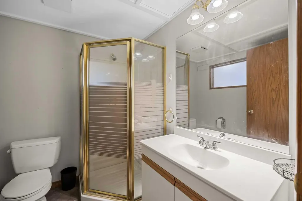 989 Macewan Valley Road Calgary AB T3K 3R2