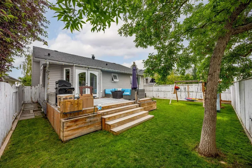 989 Macewan Valley Road Calgary AB T3K 3R2