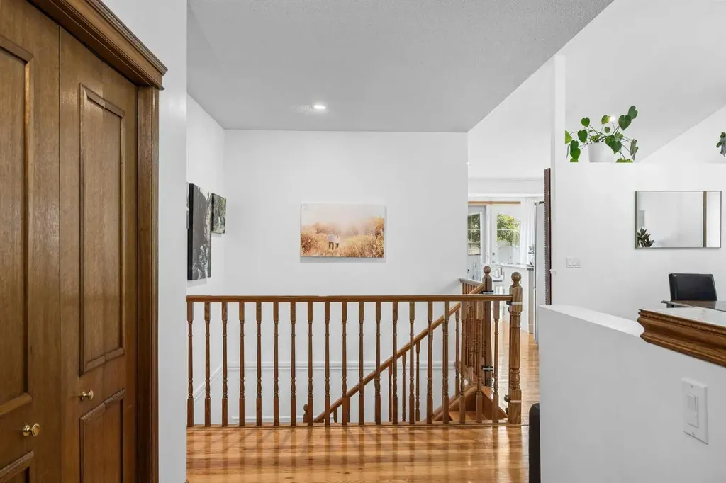 989 Macewan Valley Road Calgary AB T3K 3R2