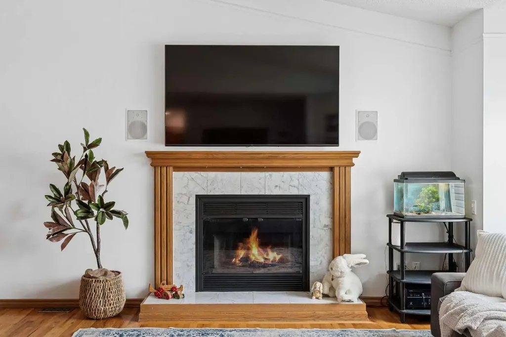 989 Macewan Valley Road Calgary AB T3K 3R2