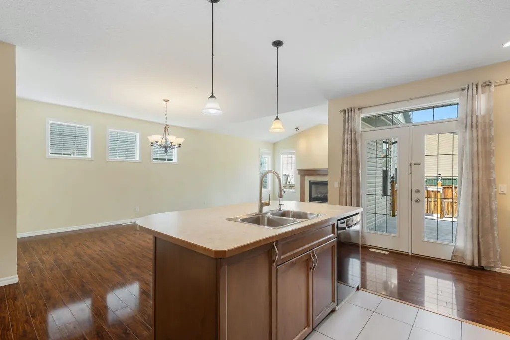 22 Brightoncrest Common SE Calgary AB T2Z 0N8