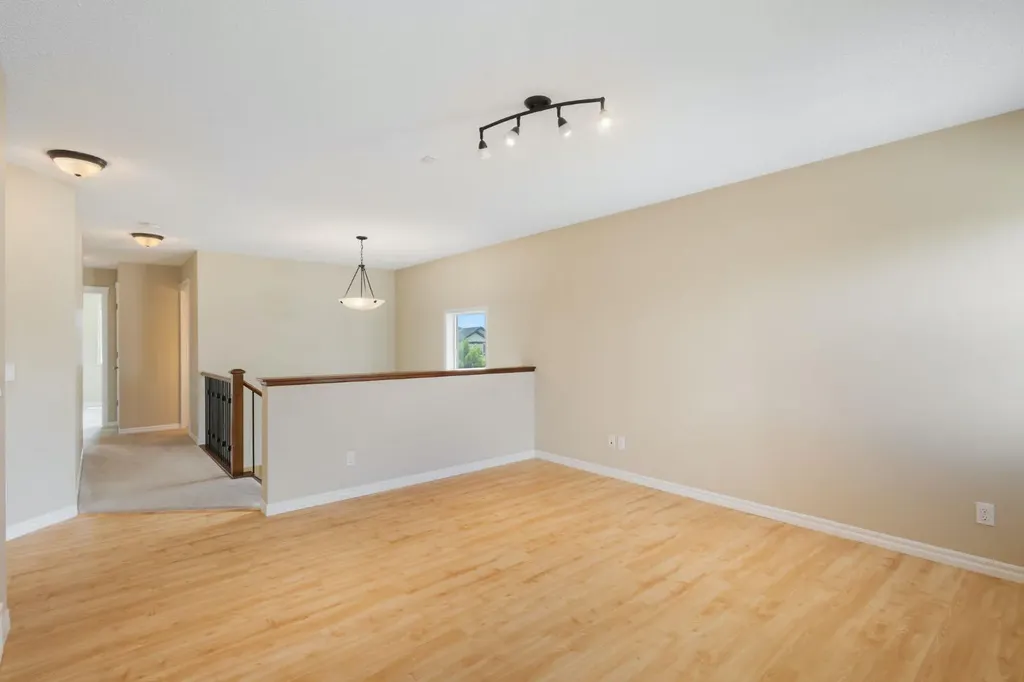 22 Brightoncrest Common SE Calgary AB T2Z 0N8