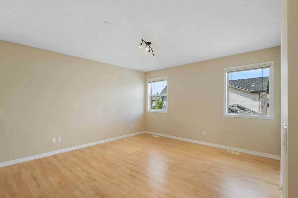 22 Brightoncrest Common SE Calgary AB T2Z 0N8