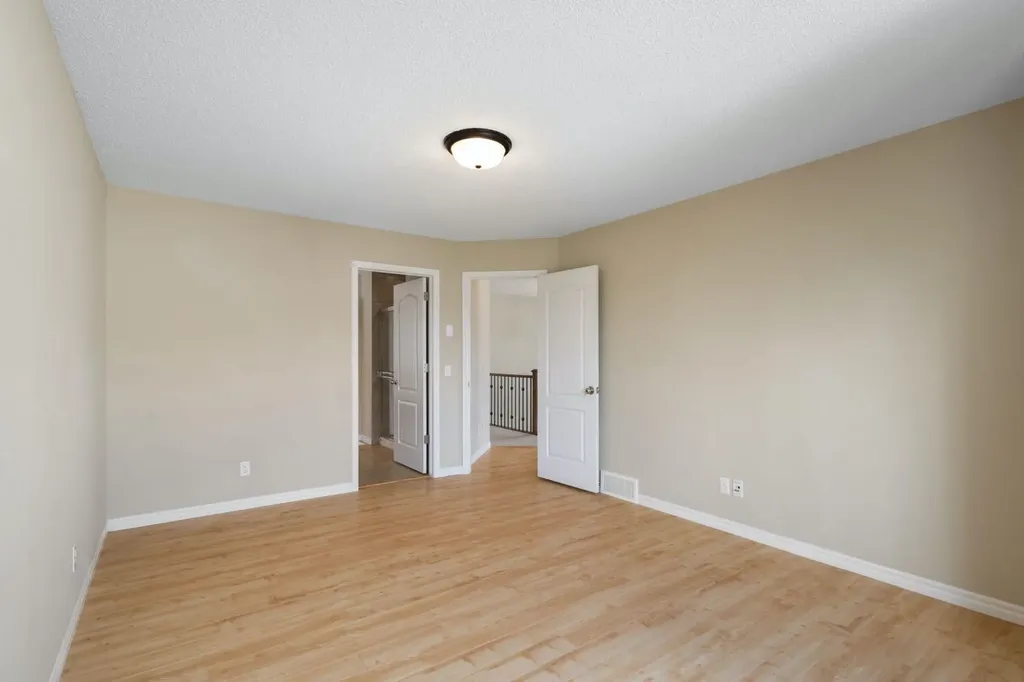 22 Brightoncrest Common SE Calgary AB T2Z 0N8