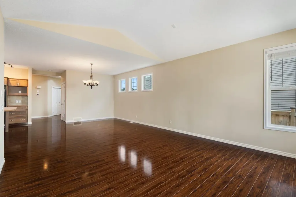 22 Brightoncrest Common SE Calgary AB T2Z 0N8