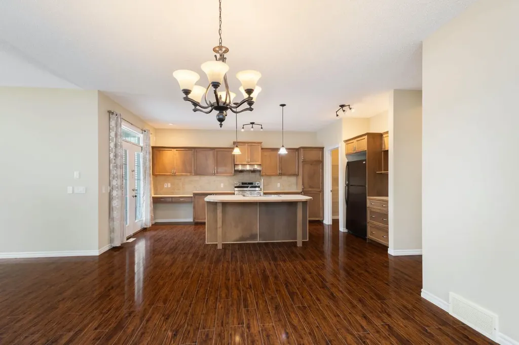 22 Brightoncrest Common SE Calgary AB T2Z 0N8
