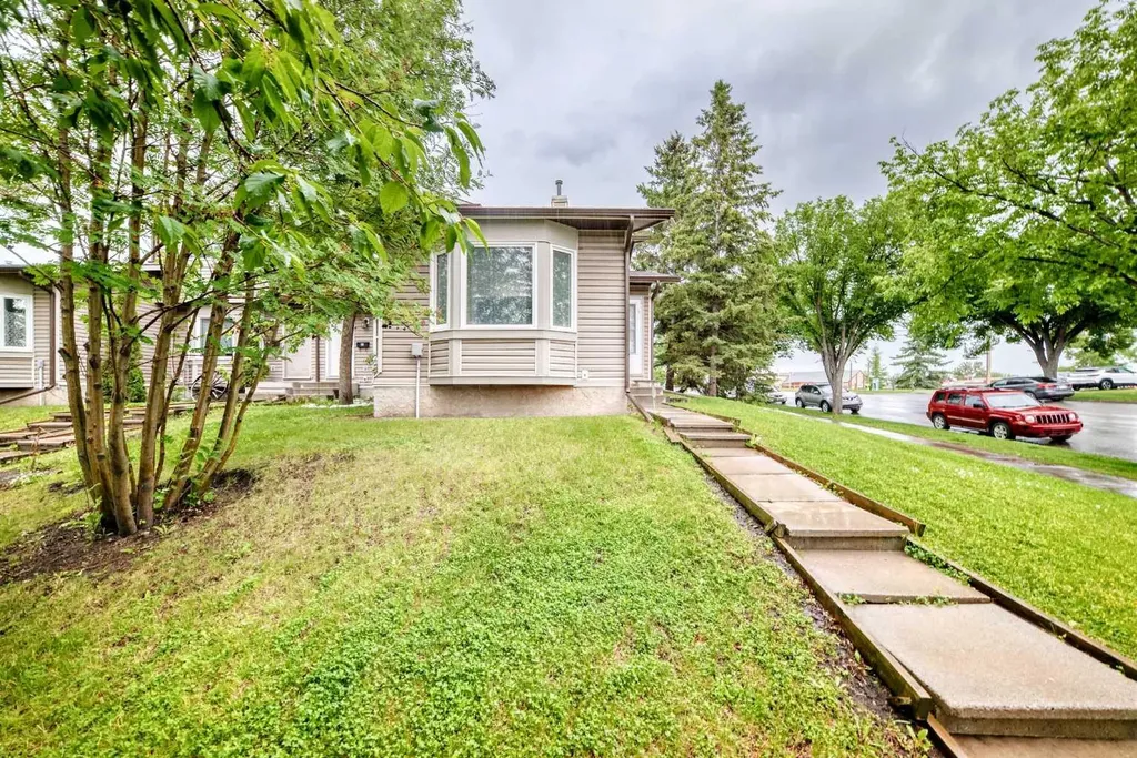 15 Falshire Terrace NE Calgary AB T3J3B1