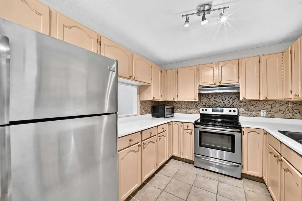 15 Falshire Terrace NE Calgary AB T3J3B1