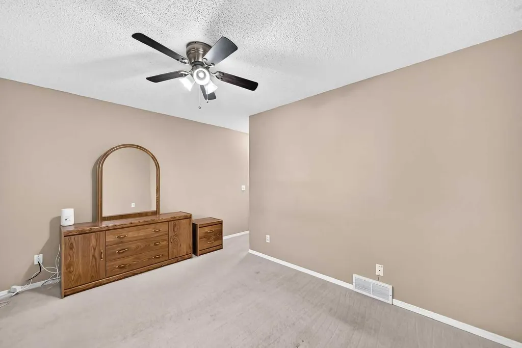 15 Falshire Terrace NE Calgary AB T3J3B1