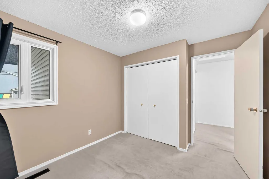 15 Falshire Terrace NE Calgary AB T3J3B1