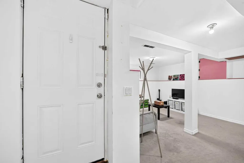 15 Falshire Terrace NE Calgary AB T3J3B1