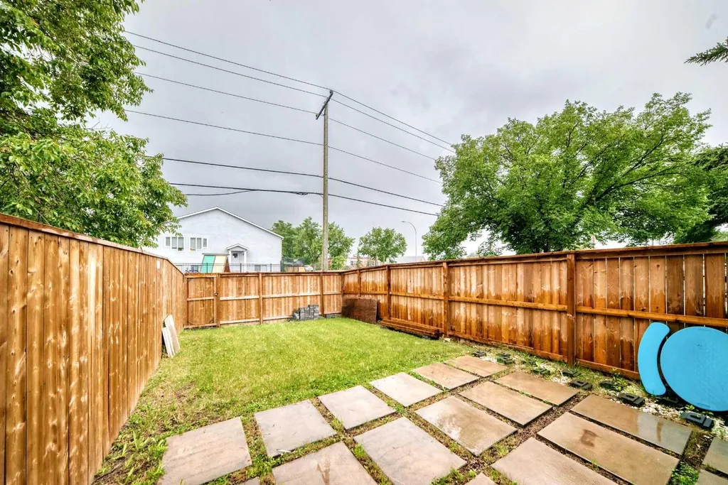 15 Falshire Terrace NE Calgary AB T3J3B1