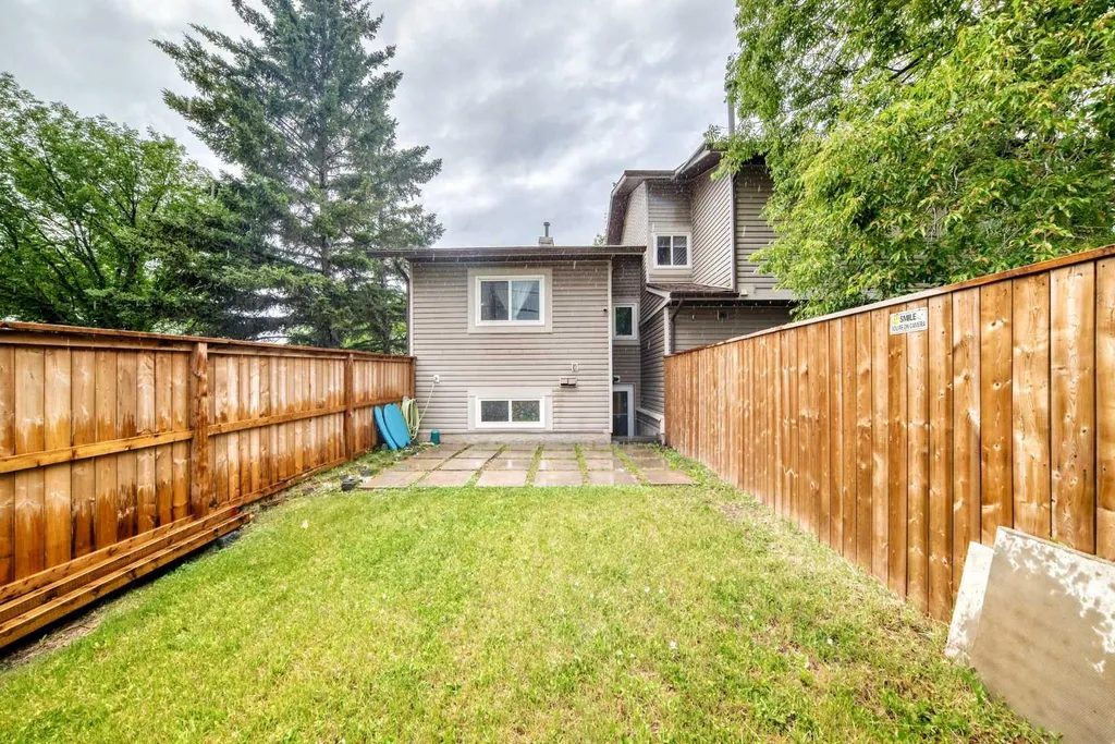 15 Falshire Terrace NE Calgary AB T3J3B1