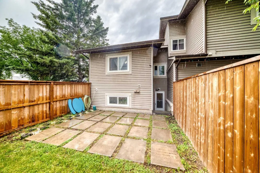 15 Falshire Terrace NE Calgary AB T3J3B1