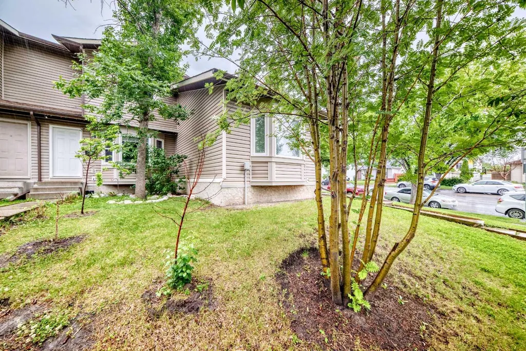15 Falshire Terrace NE Calgary AB T3J3B1