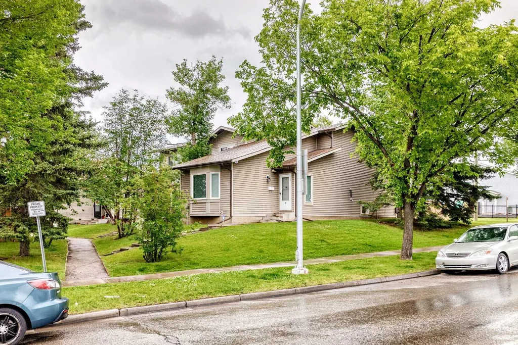 15 Falshire Terrace NE Calgary AB T3J3B1
