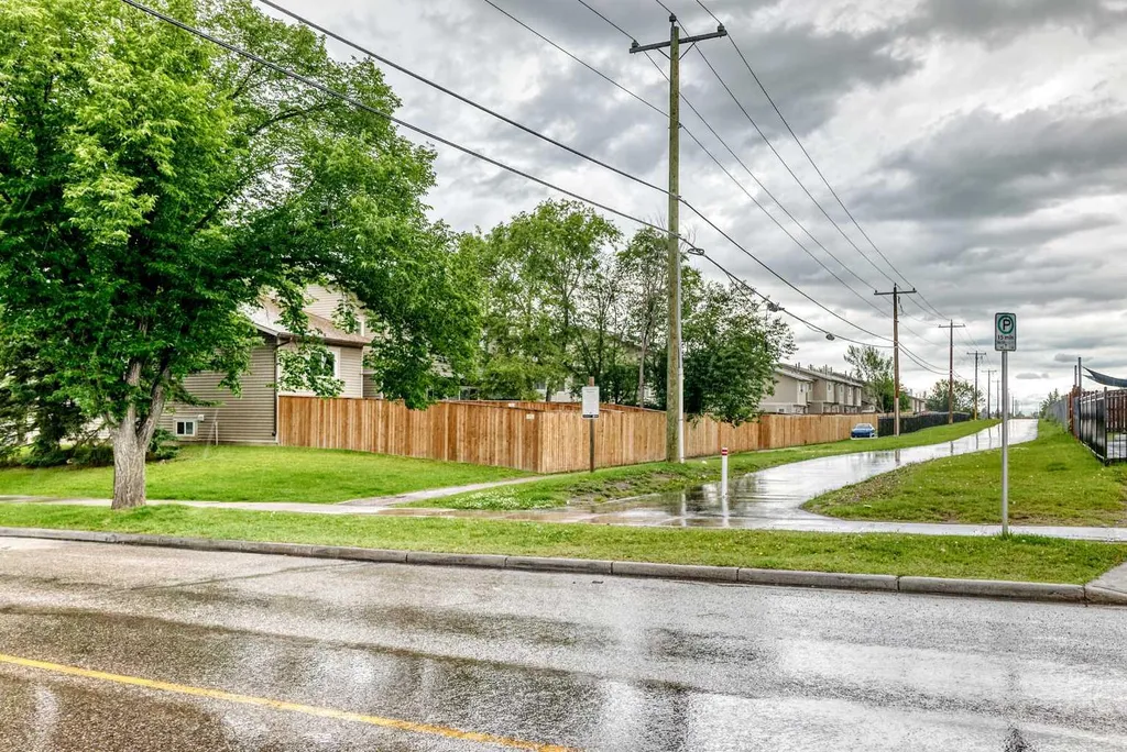 15 Falshire Terrace NE Calgary AB T3J3B1