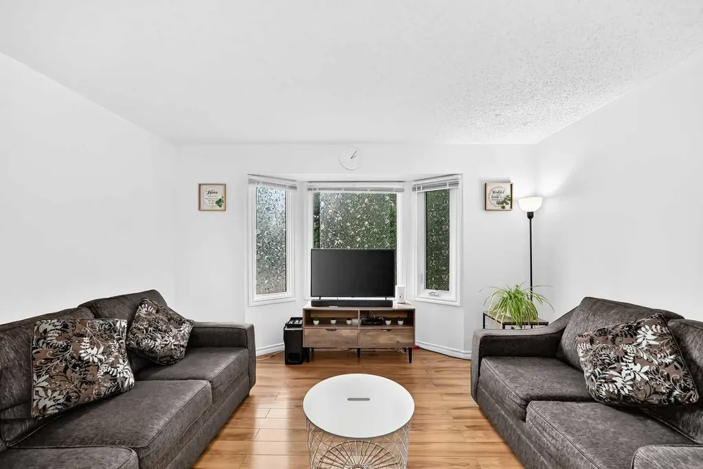 15 Falshire Terrace NE Calgary AB T3J3B1