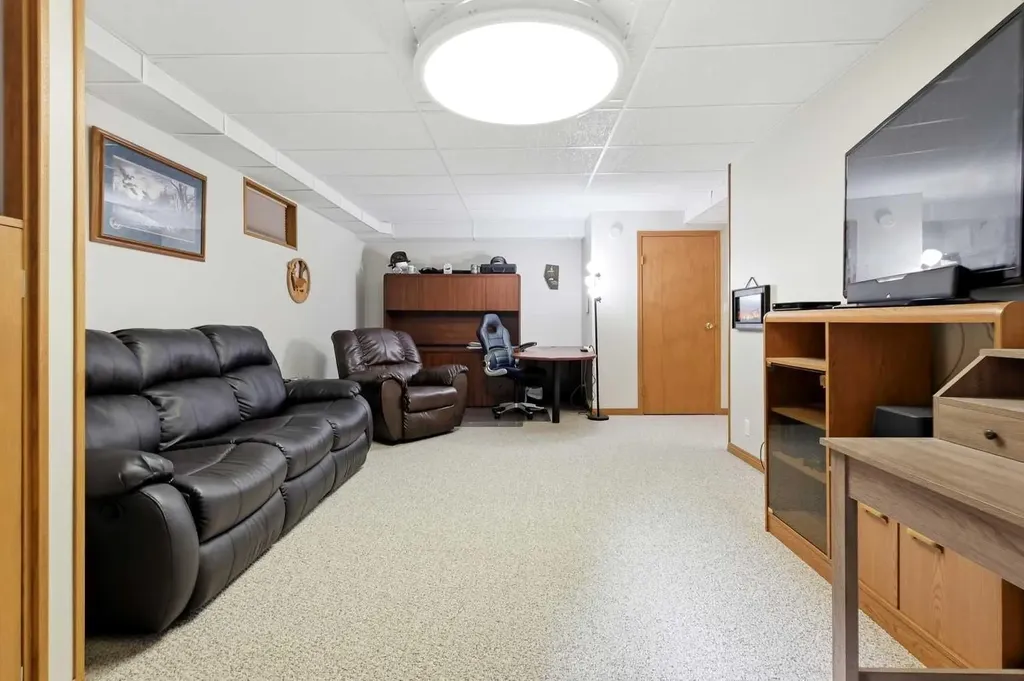 20 Sunnyside Road Parkland Beach AB T0C2J0