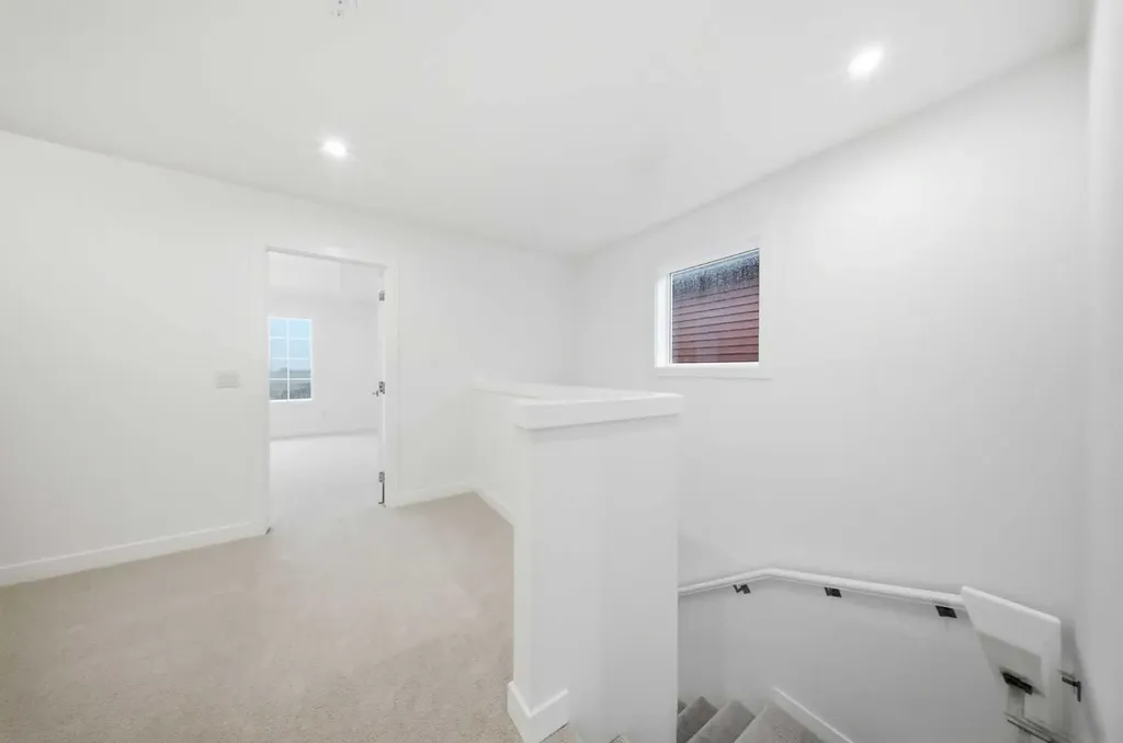 272 Huxbury View NE Calgary AB T2A 8C4