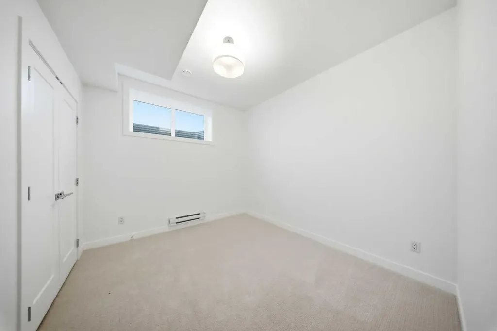 272 Huxbury View NE Calgary AB T2A 8C4