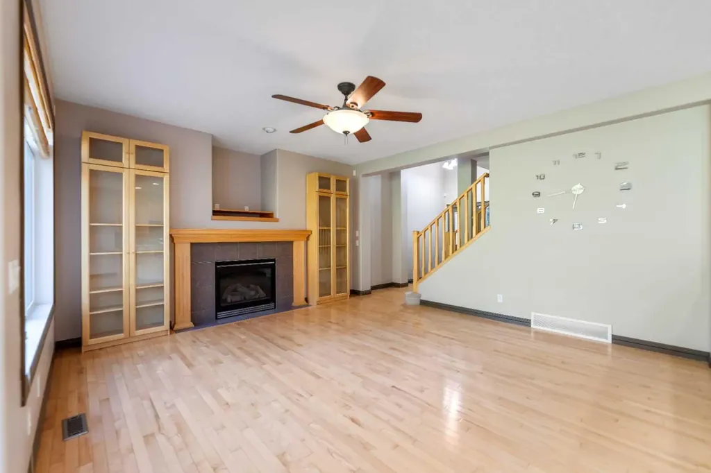 49 Panamount Rise NW Calgary AB T3K 6B6