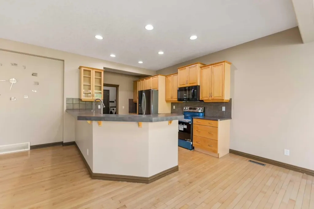 49 Panamount Rise NW Calgary AB T3K 6B6