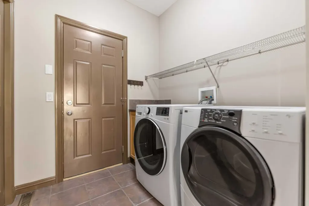 49 Panamount Rise NW Calgary AB T3K 6B6