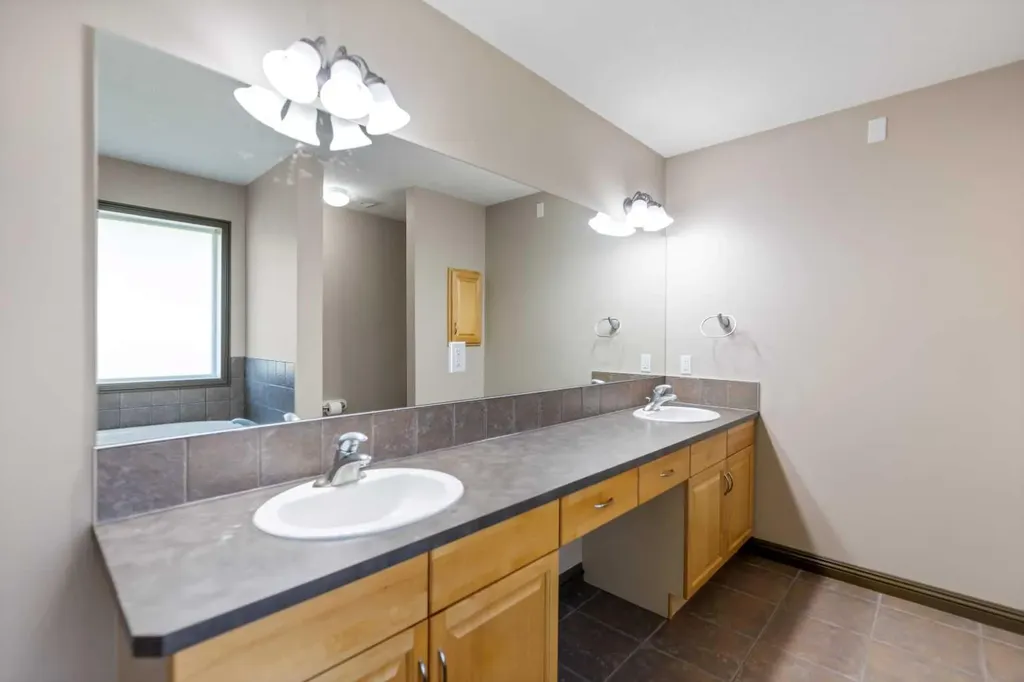 49 Panamount Rise NW Calgary AB T3K 6B6