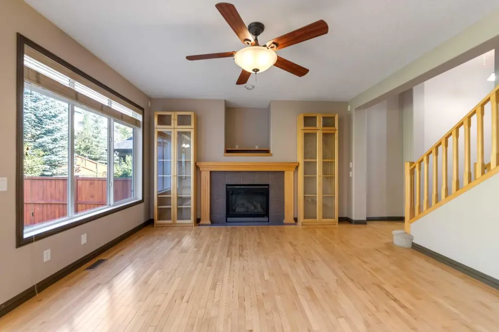 49 Panamount Rise NW Calgary AB T3K 6B6