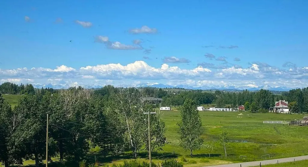 2253 Drive Rural Foothills County AB T1S 3Z4