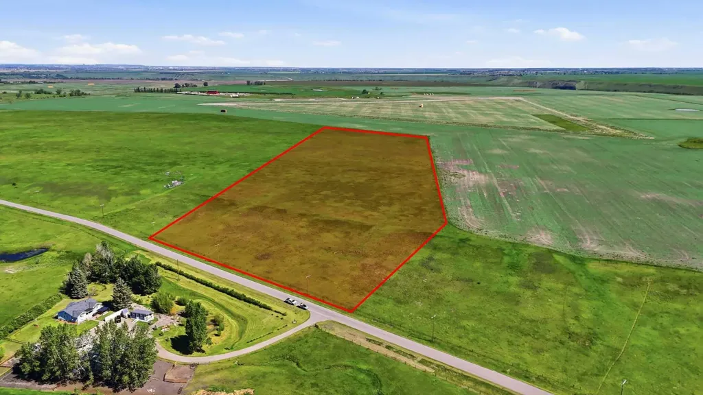 2253 Drive Rural Foothills County AB T1S 3Z4