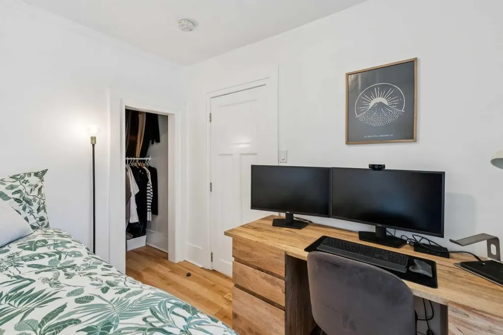 2514 16a Street SW Calgary AB T2T4K5