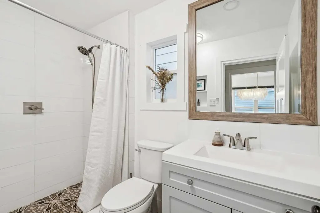 2514 16a Street SW Calgary AB T2T4K5