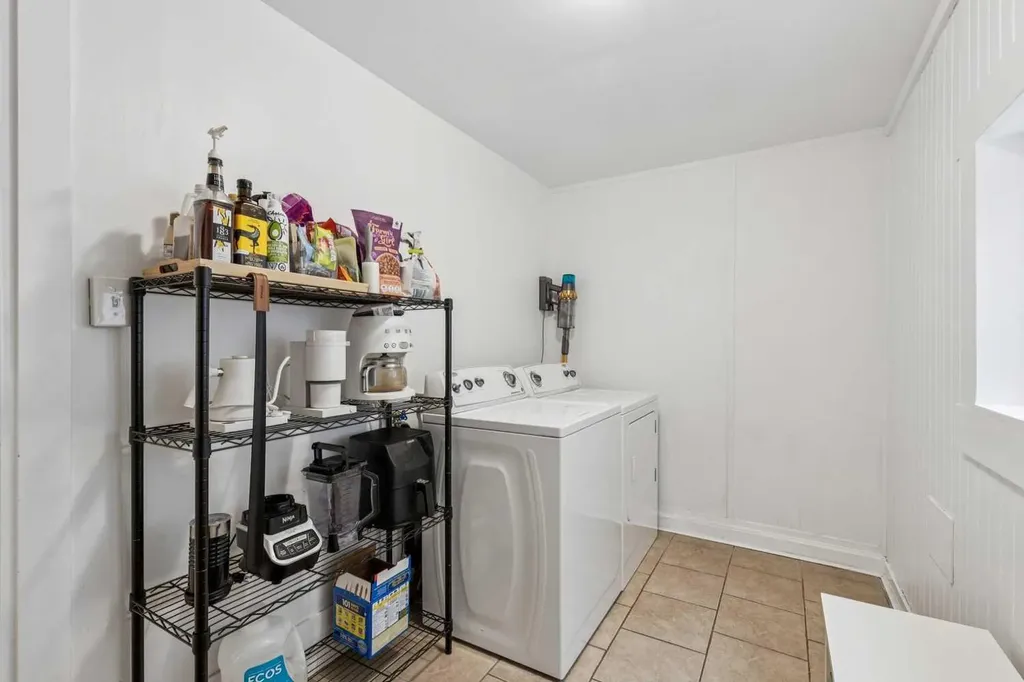 2514 16a Street SW Calgary AB T2T4K5