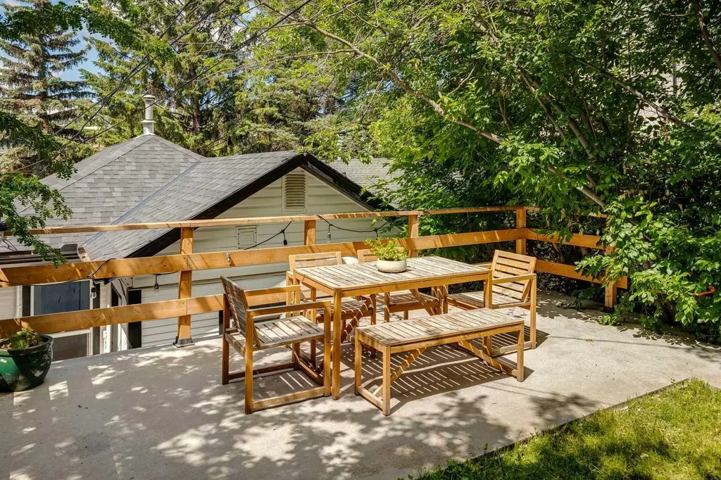 2514 16a Street SW Calgary AB T2T4K5