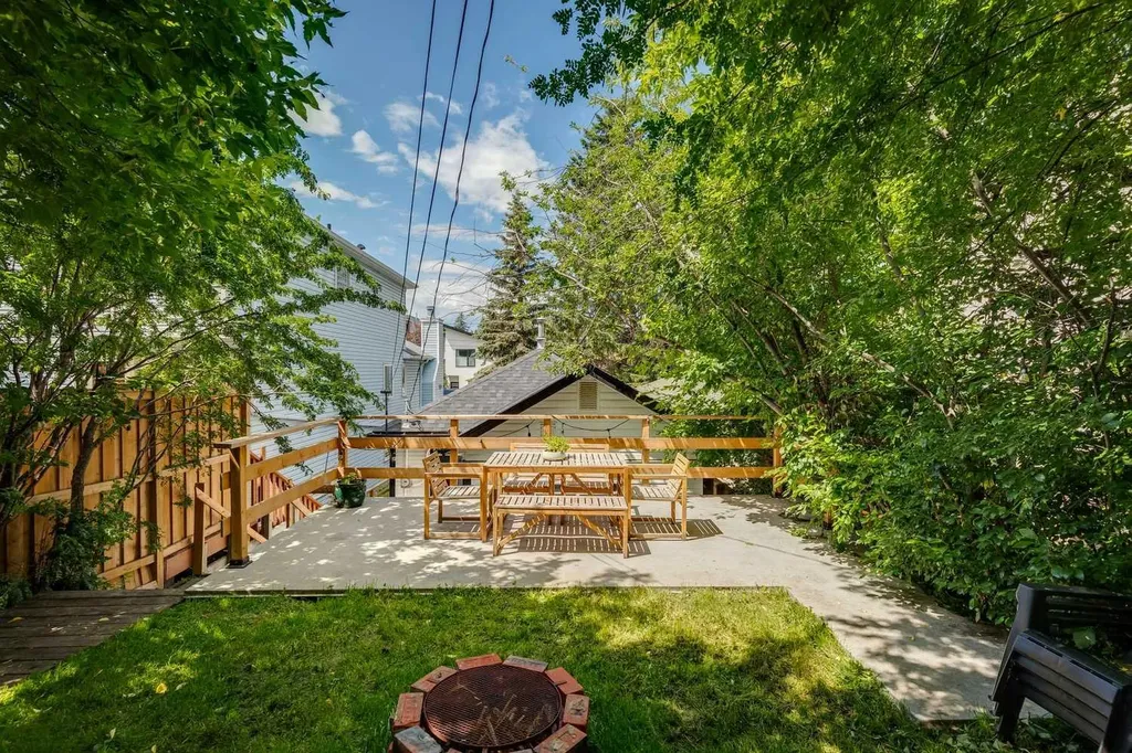 2514 16a Street SW Calgary AB T2T4K5